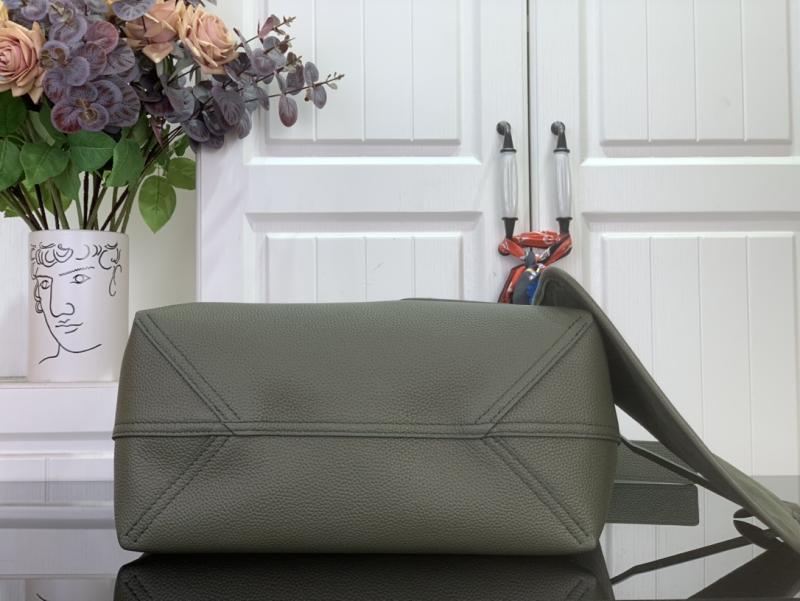 Louis Vuitton Verso Hobo Green M27022
