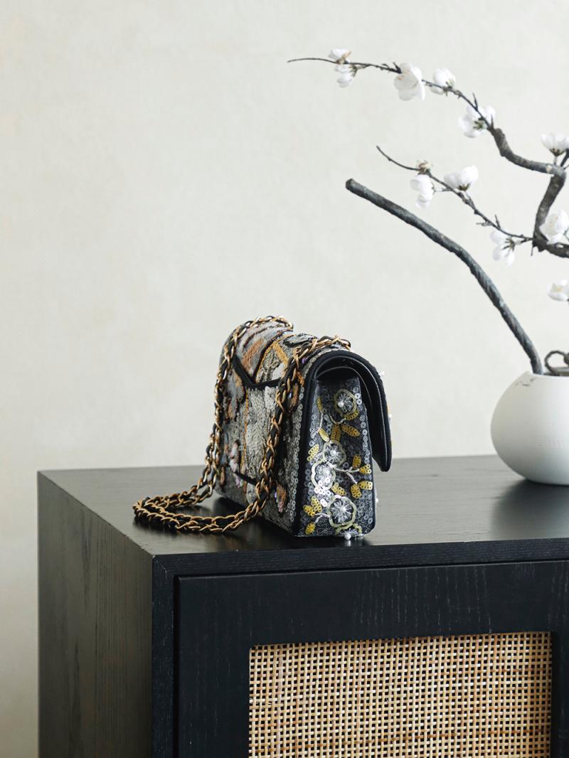 Medium Chanel Sequins Handbag A112402