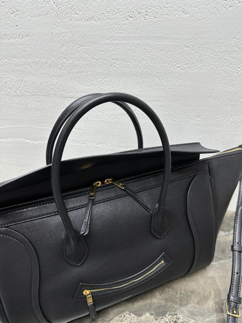 Medium Smiling New Luggage Black 123693