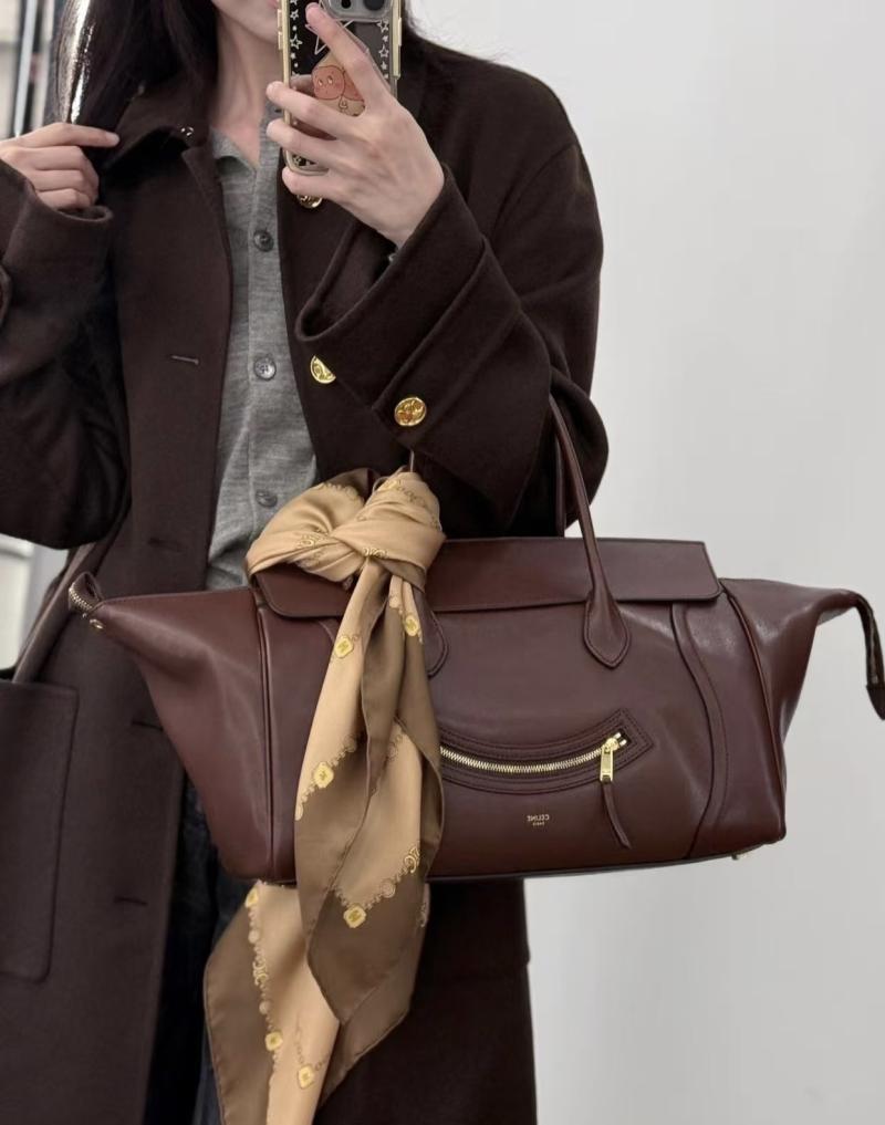 Medium Smiling New Luggage Dark Brown 123693