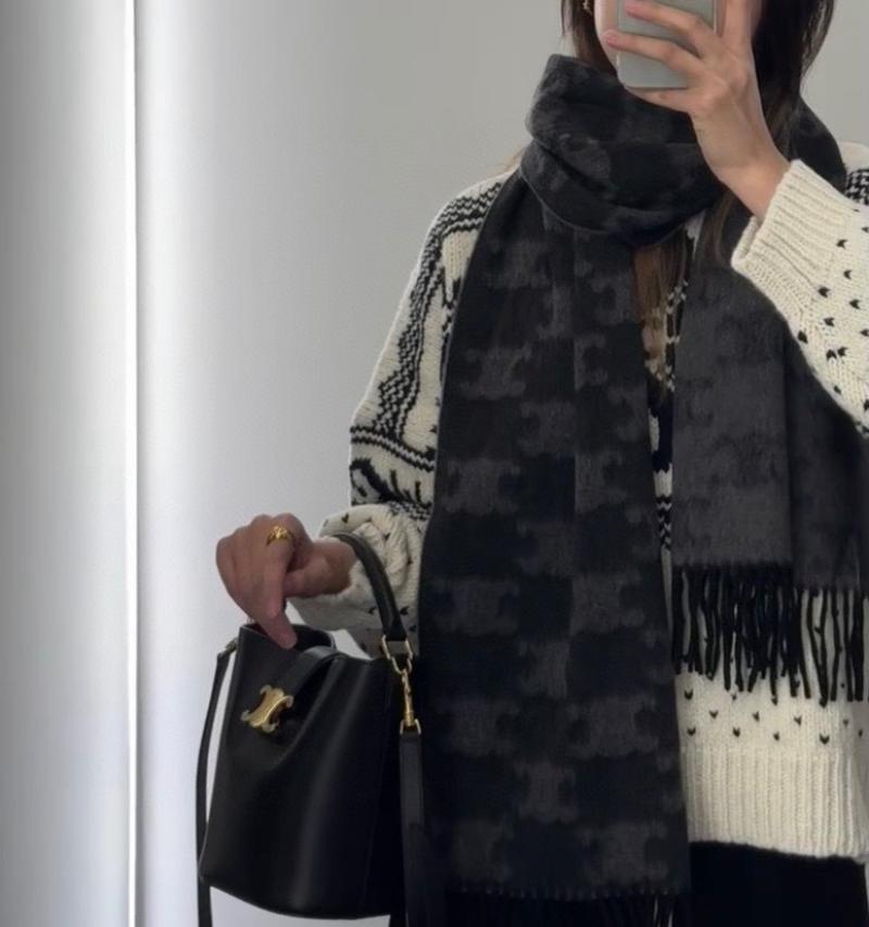 Small Celine Bucket Louise Bag Black 119173