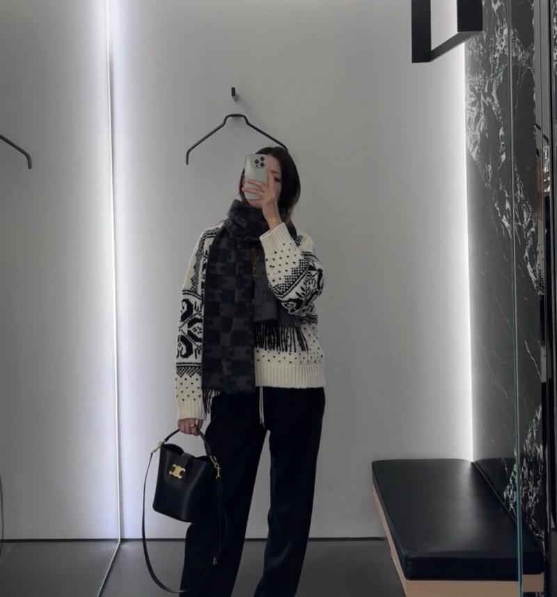 Small Celine Bucket Louise Bag Black 119173