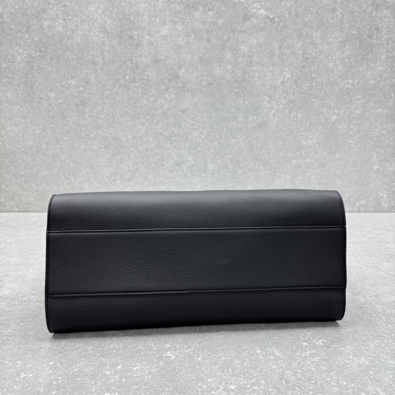 The Row Marlo 17 Grain Leather Bag Black T1895