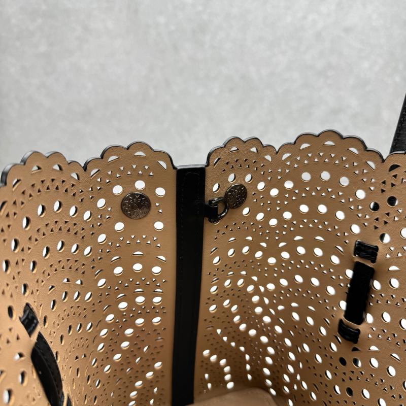 Alaia Le Mina 25 Tote Bag Black AL4484