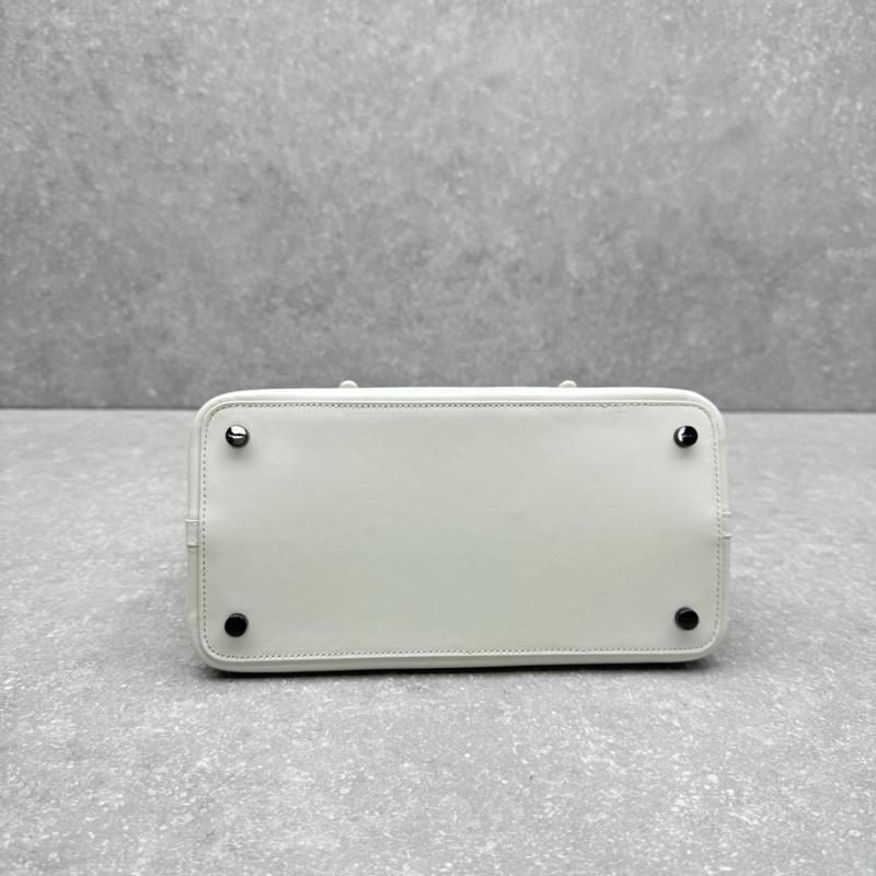 Alaia Le Mina 25 Tote Bag White AL4484