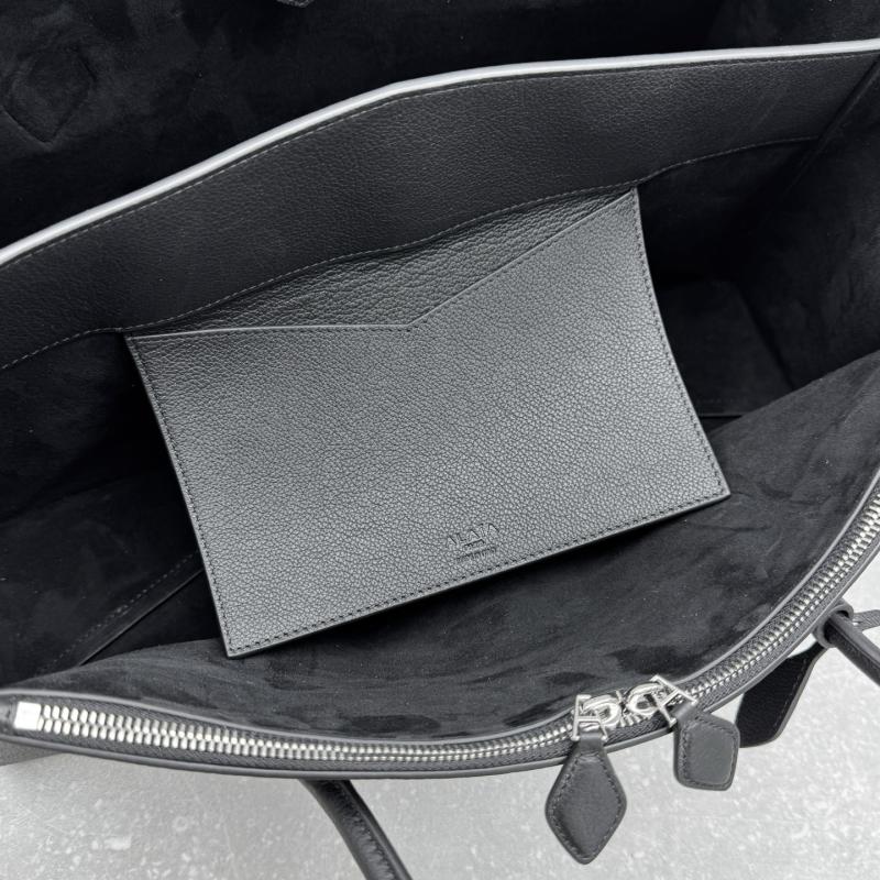 Alaia Le Teckel Calfskin Tote Bag Black L4425