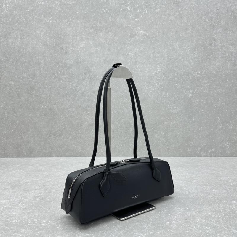 Alaia Le Teckel Shoulder Bag Black L4401