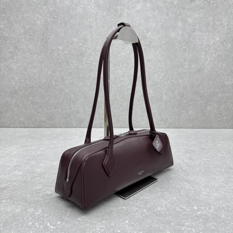 Alaia Le Teckel Shoulder Bag Burgundy L4401