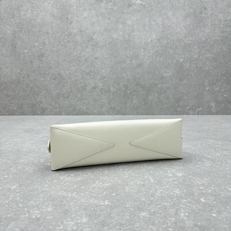 Alaia Le Teckel Shoulder Bag White L4401