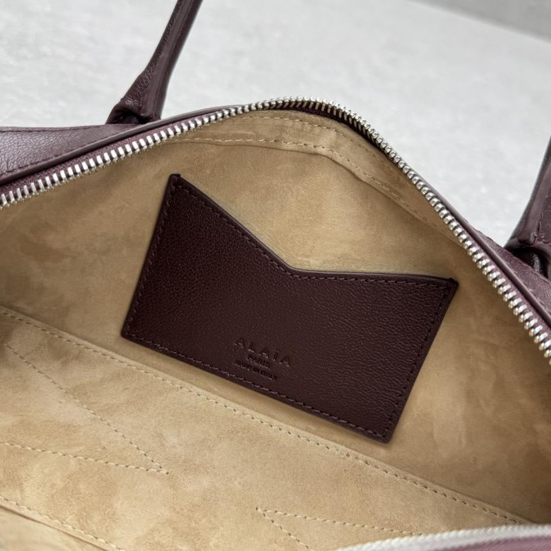 Alaia Le Teckel Small Shoulder Bag Burgundy S4401