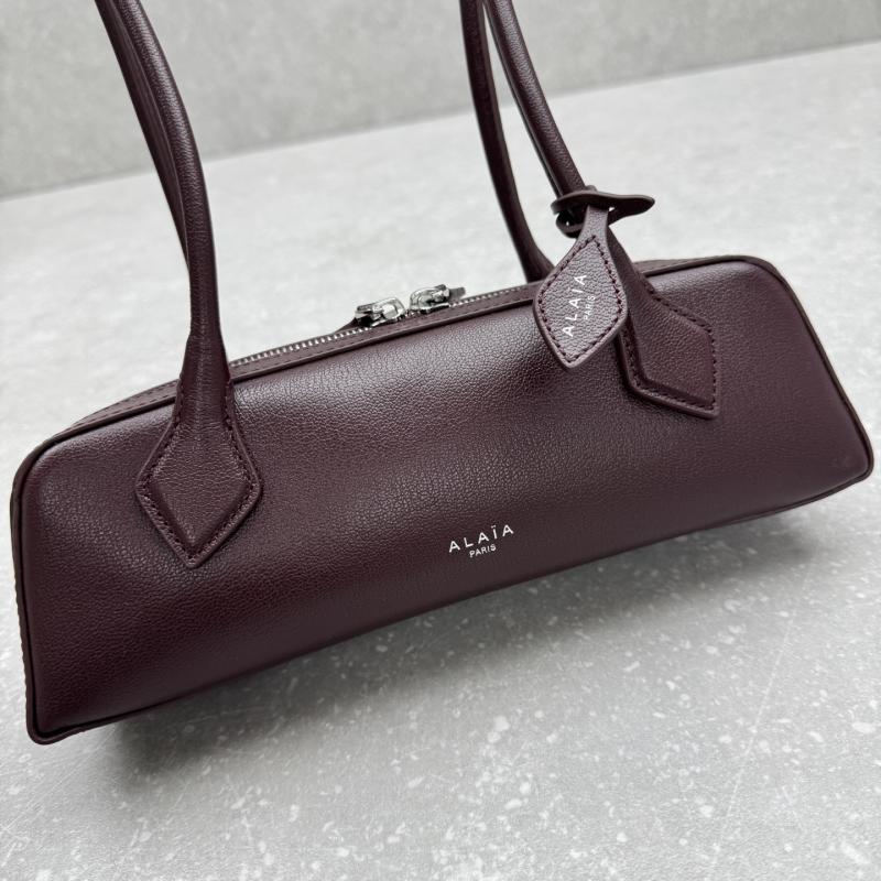 Alaia Le Teckel Small Shoulder Bag Burgundy S4401