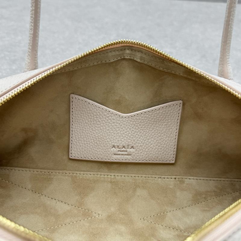 Alaia Le Teckel Suede Shoulder Bag Pink L4401