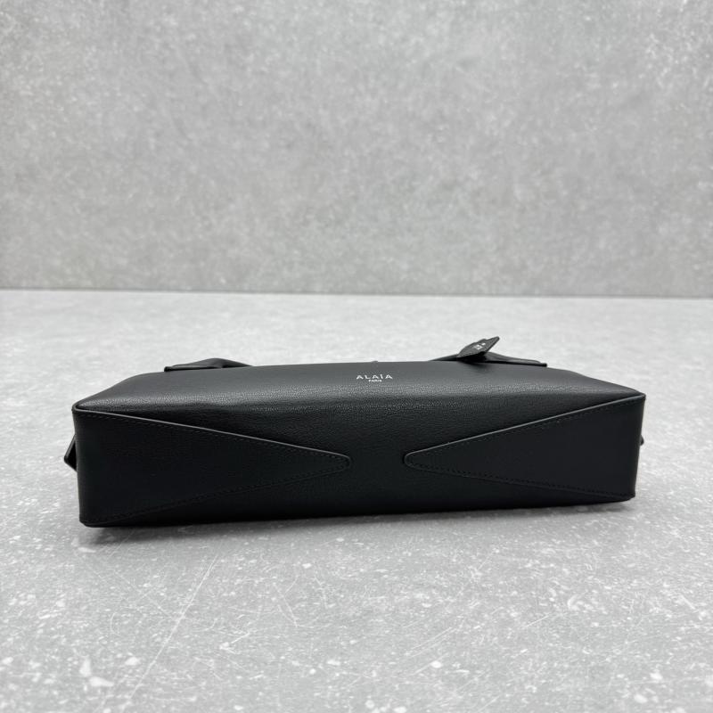 Alaia Le Teckel textured-leather Tote Black AL4499