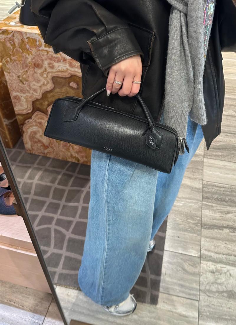 Alaia Le Teckel textured-leather Tote Black AL4499