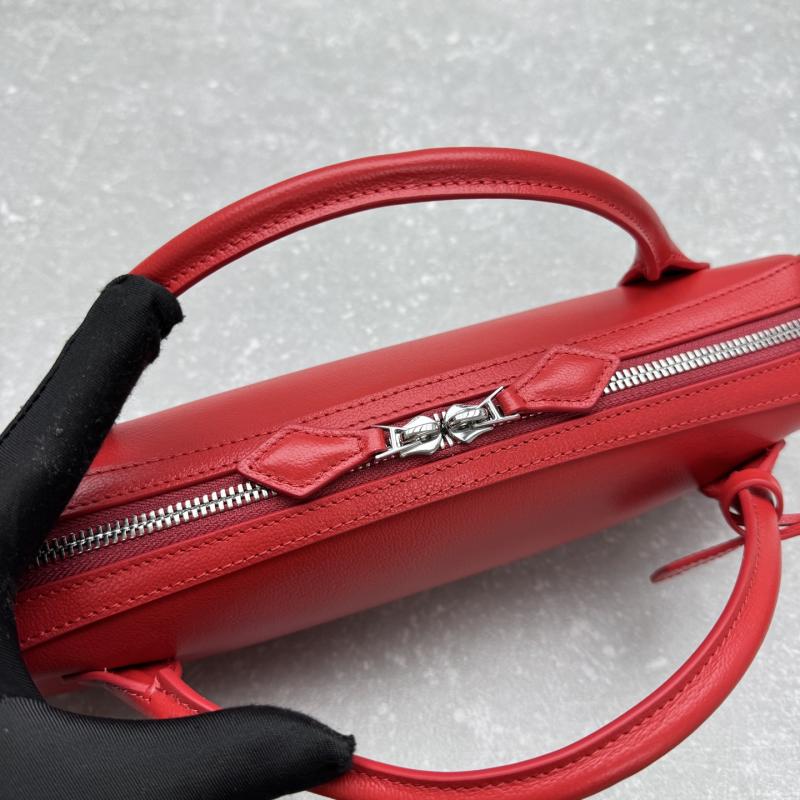 Alaia Le Teckel textured-leather Tote Red AL4499