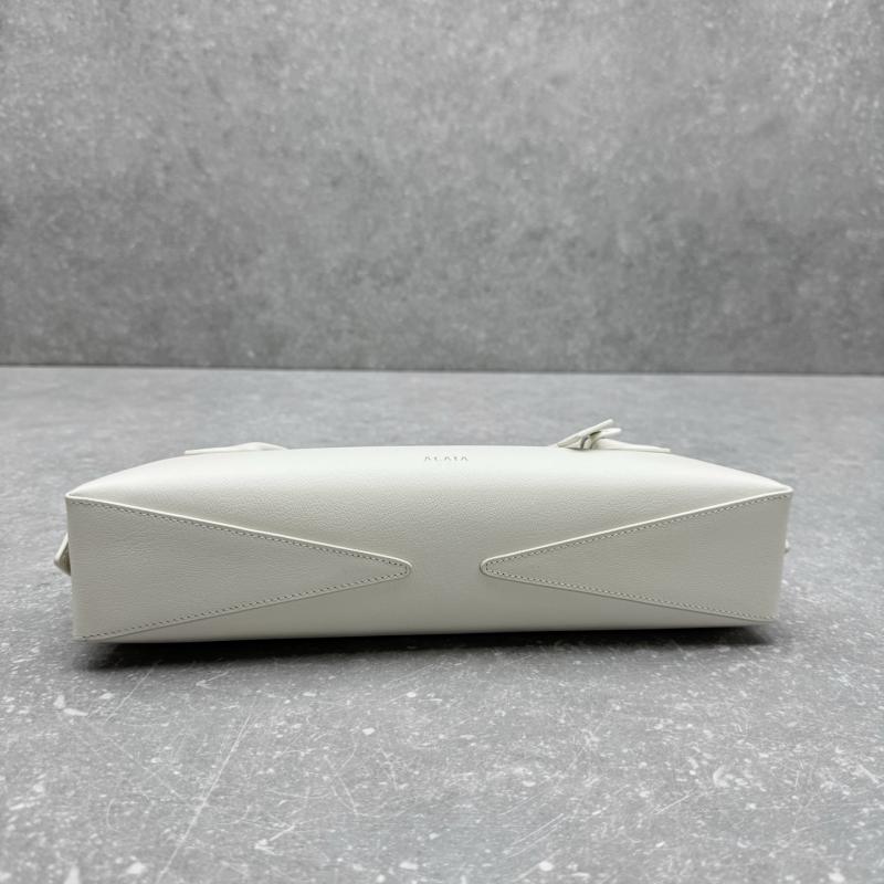 Alaia Le Teckel textured-leather Tote White AL4499