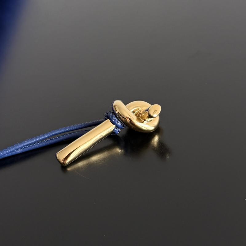 Bottega Veneta Andiamo Clutch Blue royal 741511