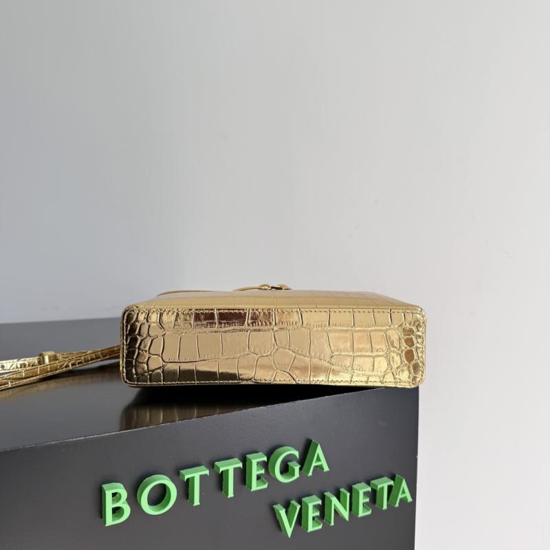 Bottega Veneta Bang Bang Vanity Case Gold B789109