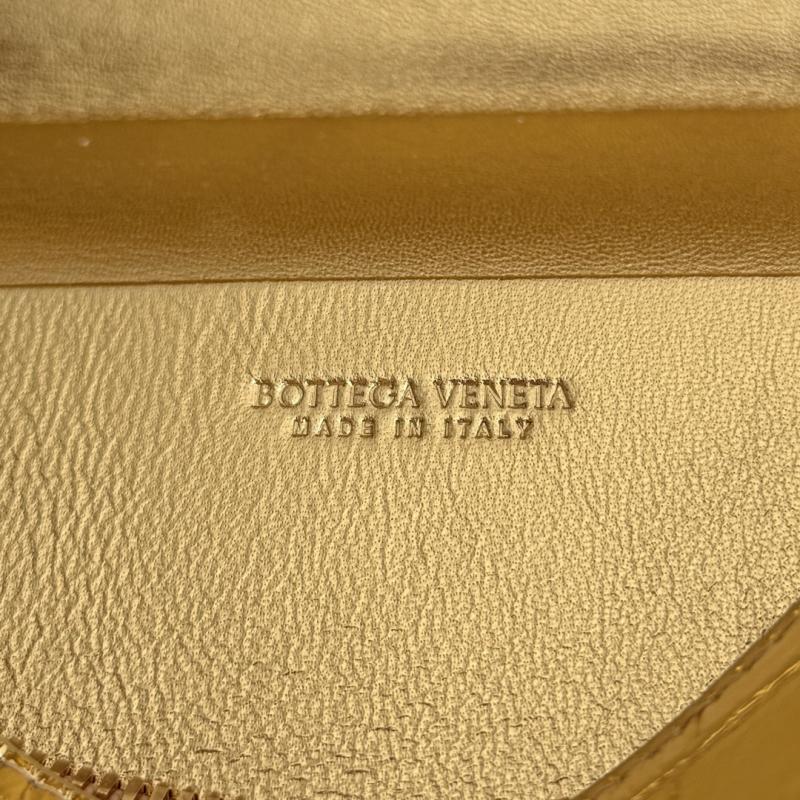 Bottega Veneta Bang Bang Vanity Case Gold B789109