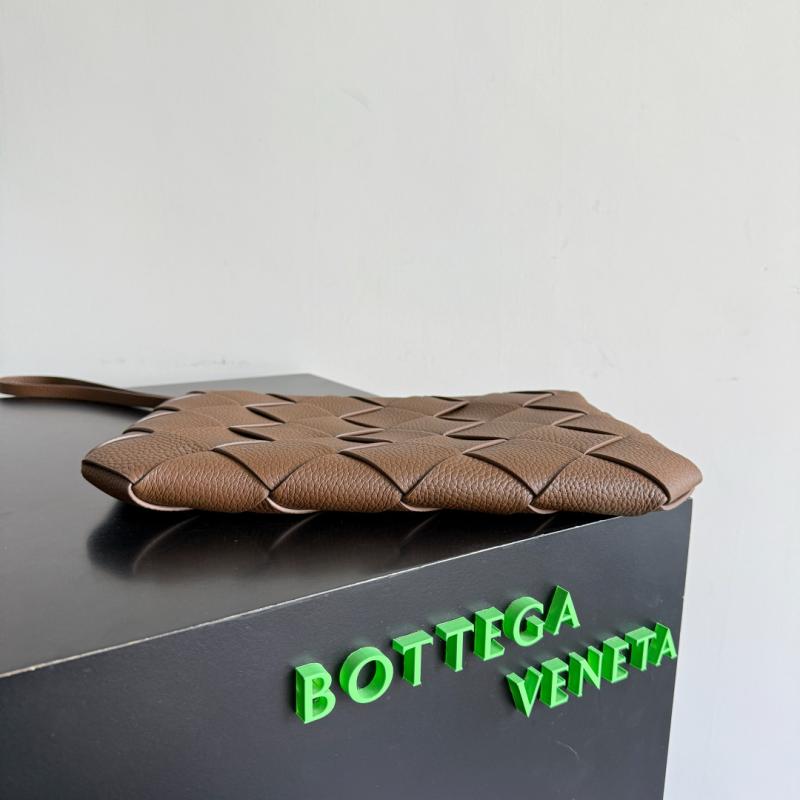 Bottega Veneta Diago Large Pouch Brown 795632