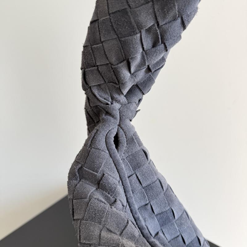 Bottega Veneta Suede Hop Graphite 796262