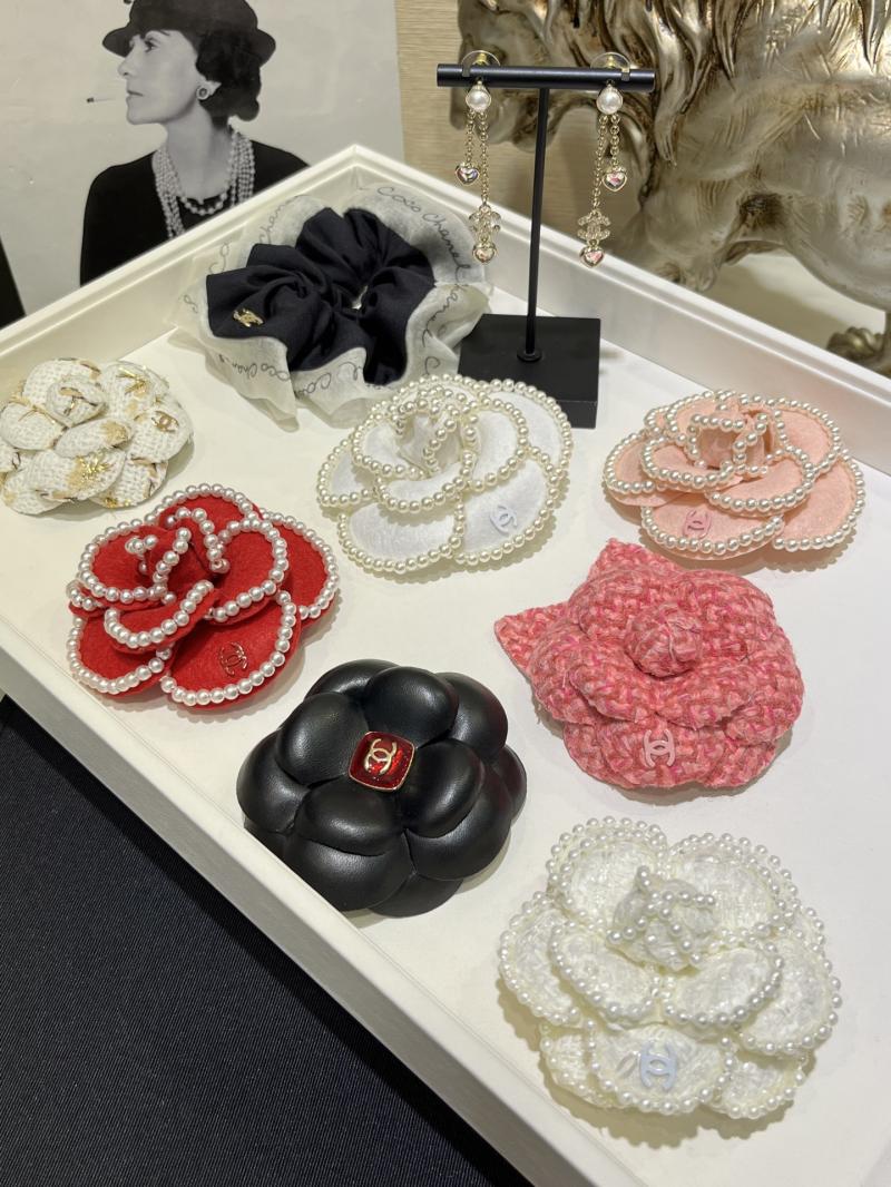 Chanel Brooch YCB120201