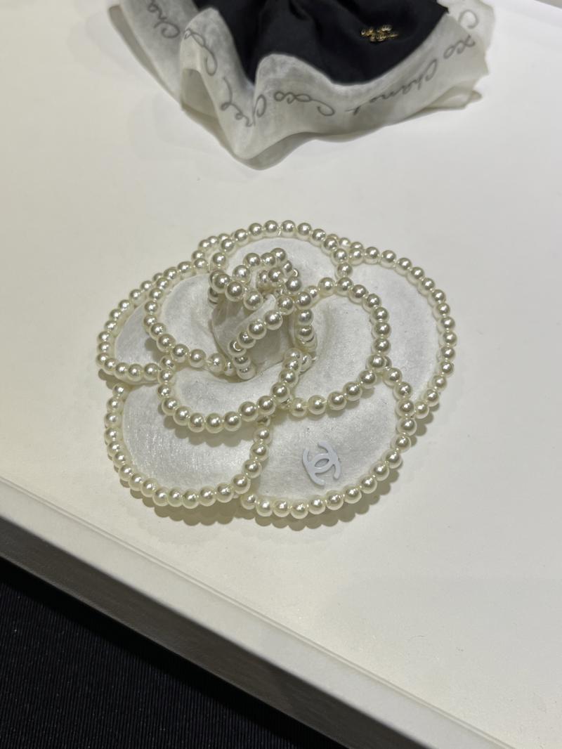 Chanel Brooch YCB120201