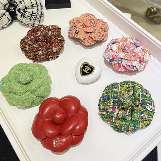 Chanel Brooch YCB120202