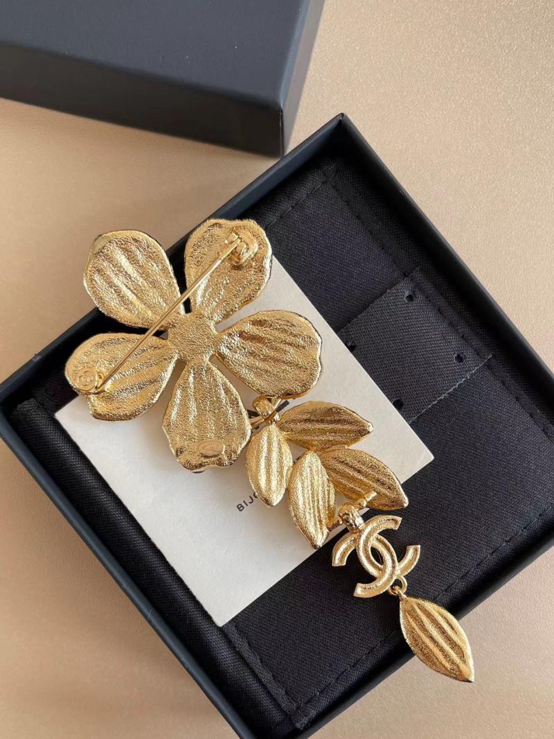 Chanel Brooch YCJ120712
