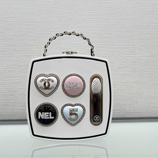 Chanel Makeup Palette Minaudiere White AS5652 Chanel Makeup Palette Minaudiere White AS5652