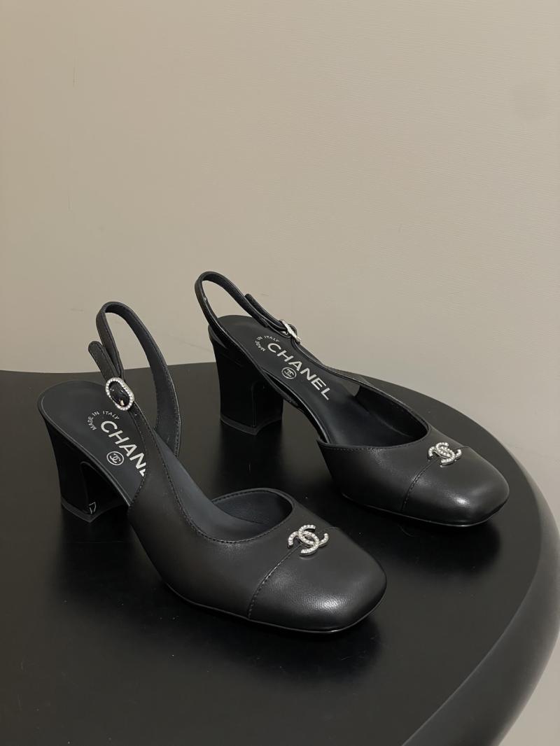 Chanel Pumps DCB121906