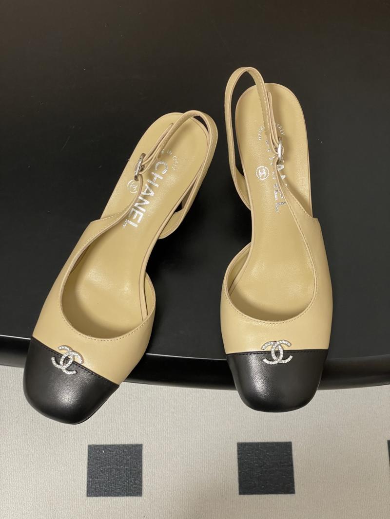 Chanel Pumps DCB121907