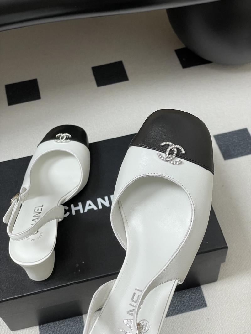 Chanel Pumps DCB121909