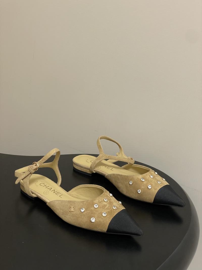 Chanel Pumps DCB121910