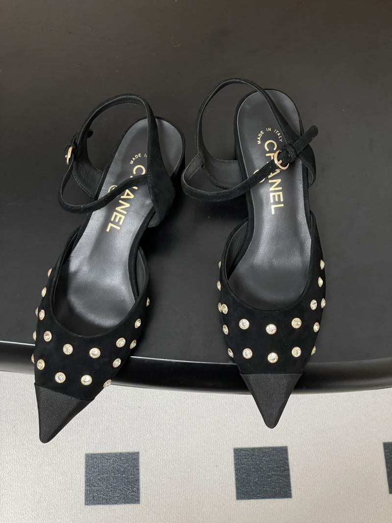 Chanel Pumps DCB121911