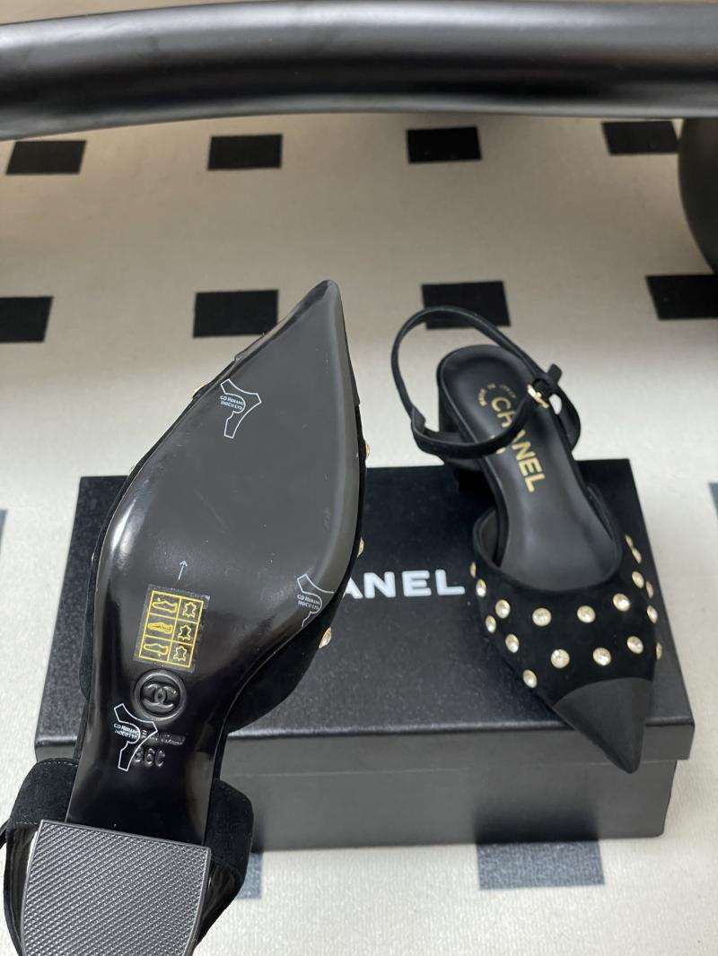 Chanel Pumps DCB121911