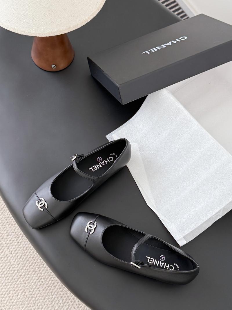 Chanel Pumps MCP112801