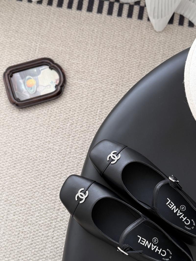 Chanel Pumps MCP112801