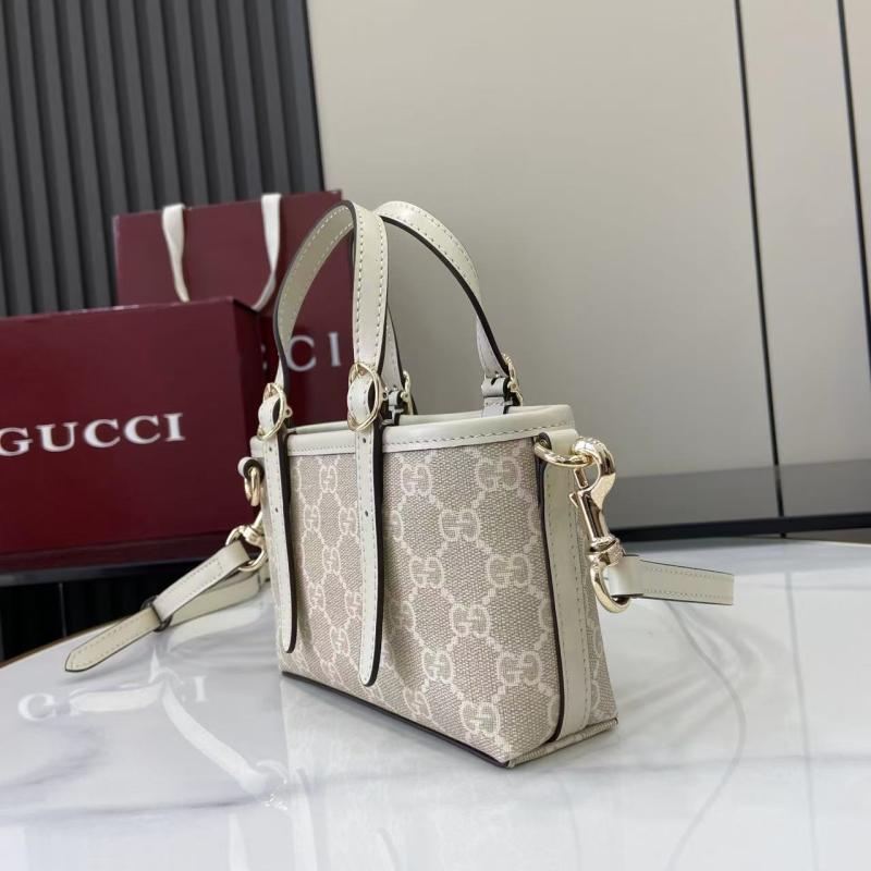 Gucci GG Emblem mini bag White 855491