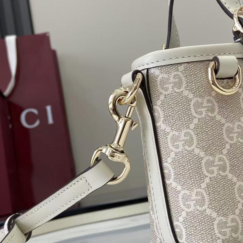 Gucci GG Emblem mini bag White 855491