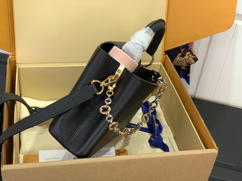 Louis Vuitton Capucines BB Black M12936
