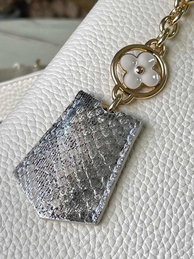 Louis Vuitton Capucines BB Cream N89369