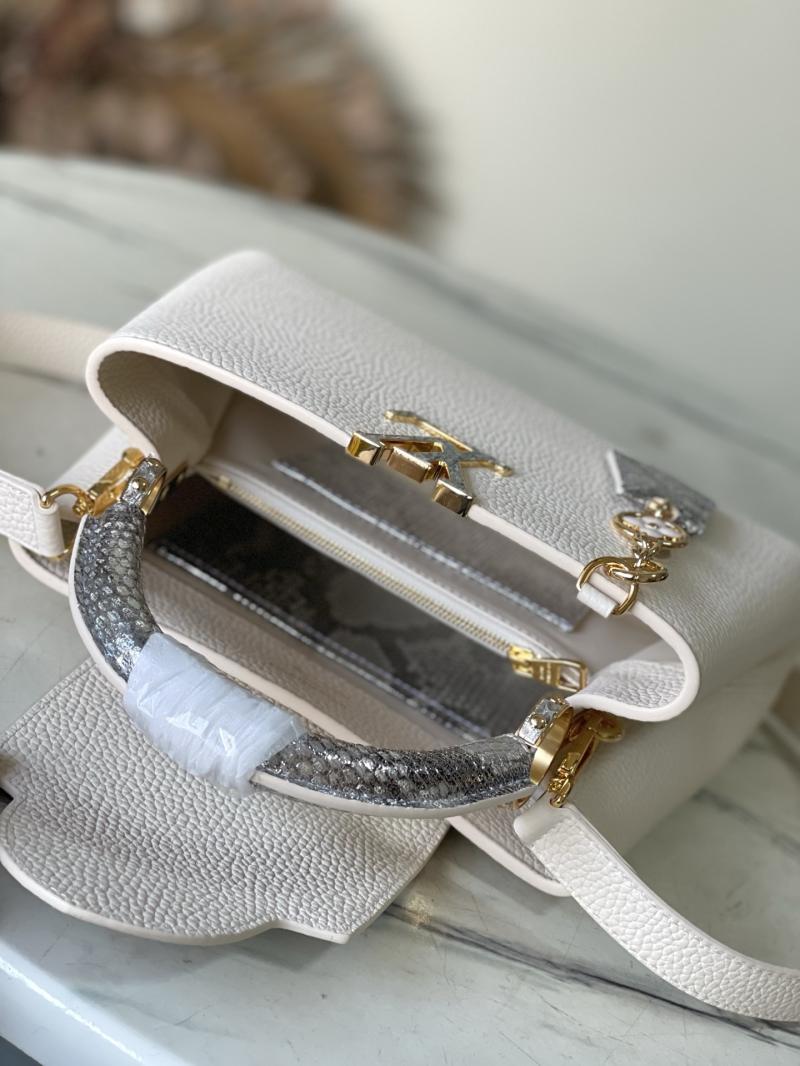 Louis Vuitton Capucines BB Cream N89369