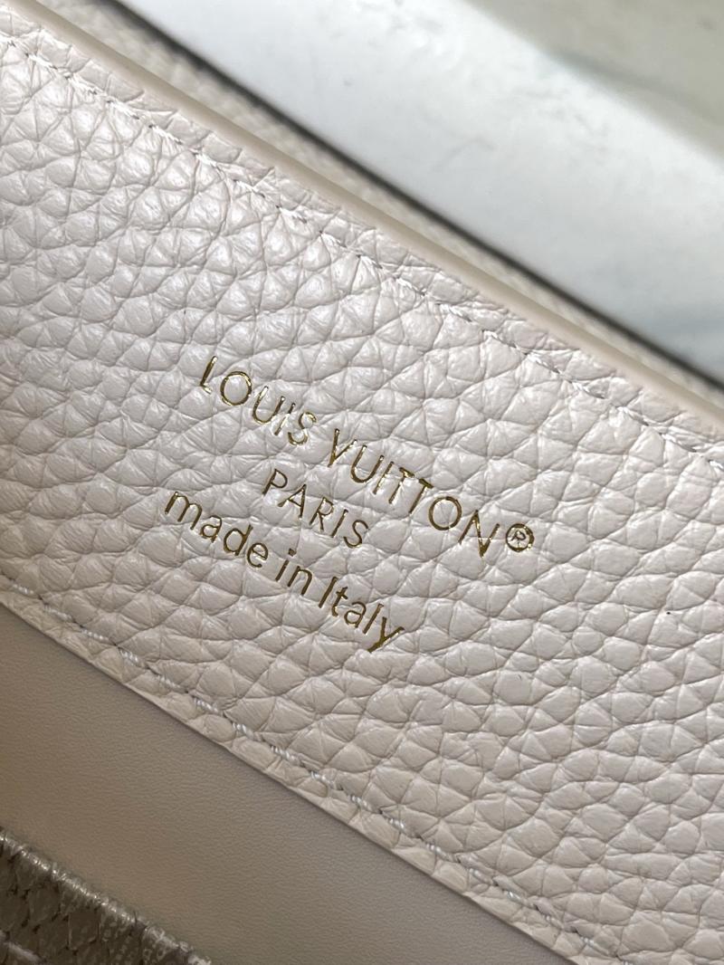 Louis Vuitton Capucines BB Cream N89369