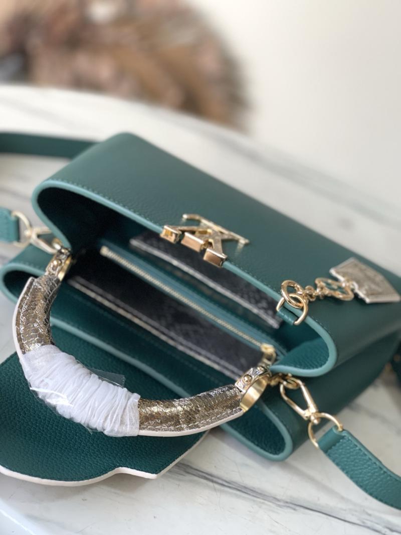Louis Vuitton Capucines BB Green N89369