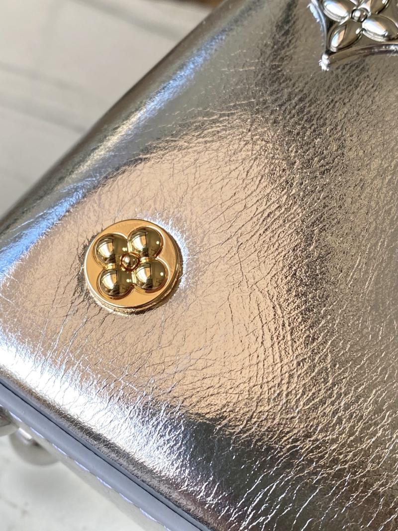 Louis Vuitton Capucines BB Silver M26258
