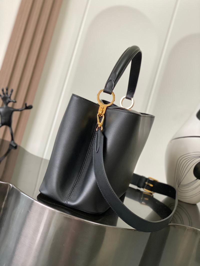 Louis Vuitton Capucines GM Souple Black M24607