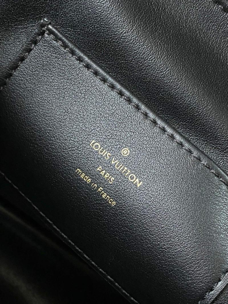 Louis Vuitton Capucines GM Souple Black M24607