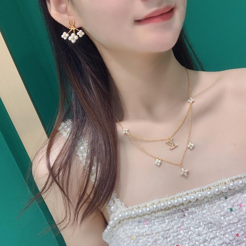 Louis Vuitton Necklace YLE120610