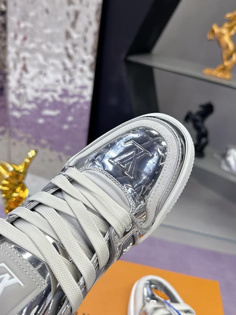 Louis Vuitton Unisex Sneakers MLS120901